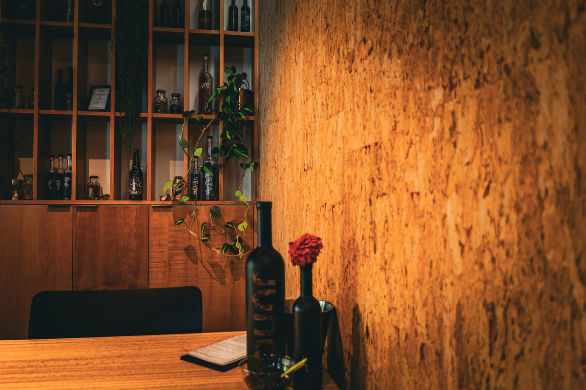 Unwind at the Juno's Distillery bar. Enjoy hand-crafted cocktails, mocktails & nibbles in our courtyard or tasting room. Book your table today.